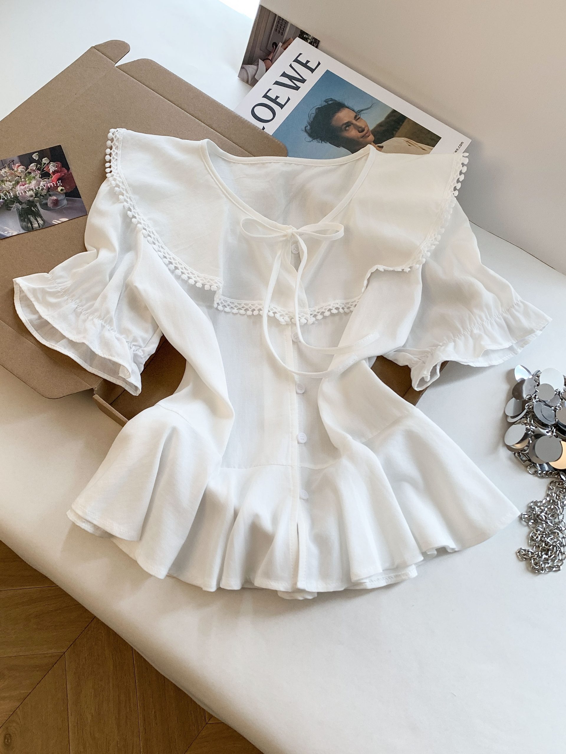 Gentle Flare Sleeve Ruffle Tie Shirt