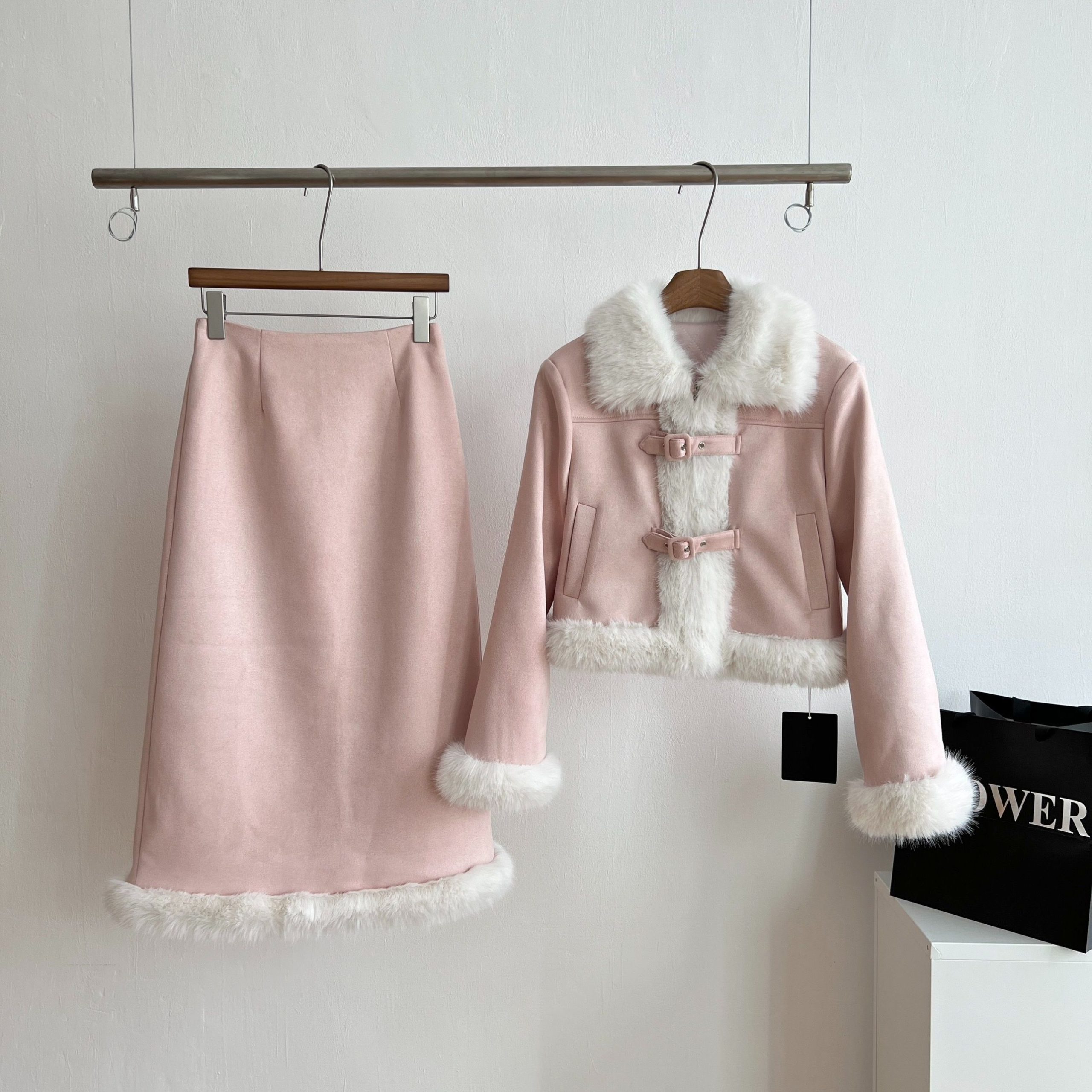 Pink Tweed-Style Two-Piece Set for Women 2026 Winter Outfit - Image 4