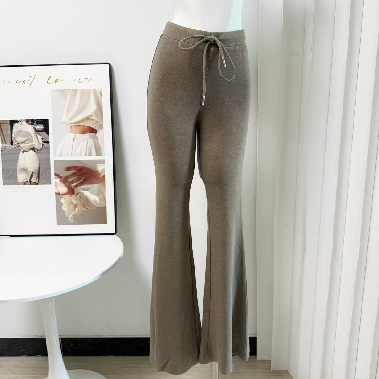 Farte Shop Women's Hoodie and Pants Two-Piece Set Slim Fit for Spring and Autumn - Image 4